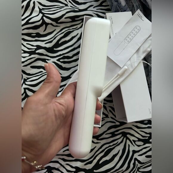 Purpleglow UV-C Light Sanitizer , UVC Light Sterilizer, Portable UV-C Wand. - Picture 7 of 13